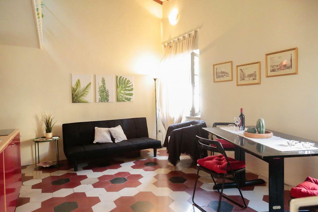 Santamarta35 Apartment Pisa Bagian luar foto